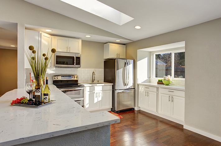 The Difference Between Quartz and Quartzite Countertop Solutions