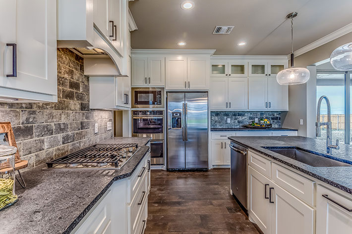 Ways to Pair Cabinets with Countertops for a Beautiful Remodel