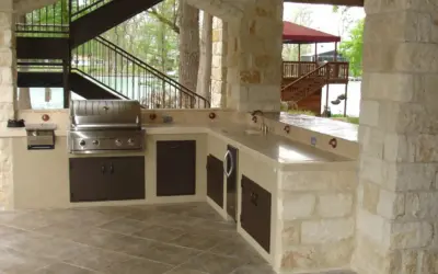 Why Granite and Quartzite Belong in Your Austin Outdoor Kitchen